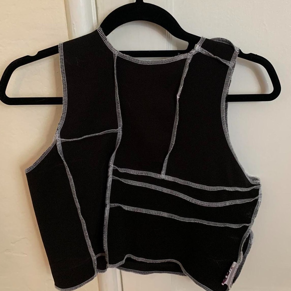 maddy page knitwear - black and white crop top